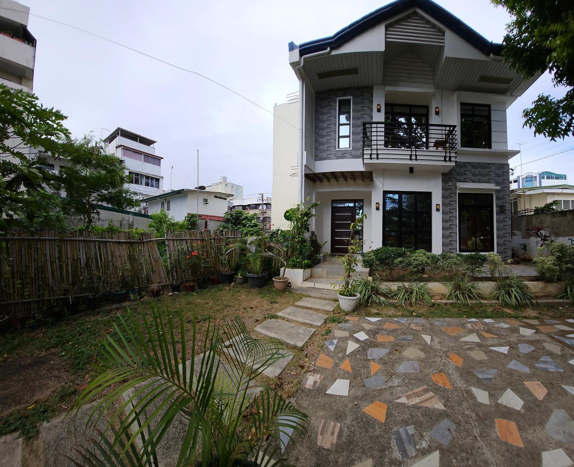 Andrew N Sophia'S Guest House 公主港 外观 照片
